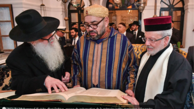 le Roi Mohammed VI visite «Bayt Dakira», espace de préservation de la mémoire judéo-marocaine à Essaouira