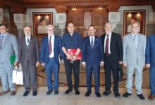 وزير العدل والشؤون القانونية العماني يطلع على تجربة دار الحديث الحسنية