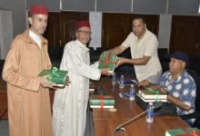 المجلس العلمي لطاطا يوزع المصحف المحمدي المترجم على أفراد الجالية