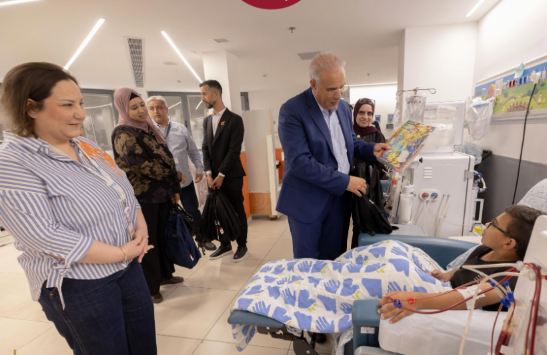 وكالة بيت مال القدس تدعم الأطفال المصابين بالسرطان وأمراض الكلى في القدس